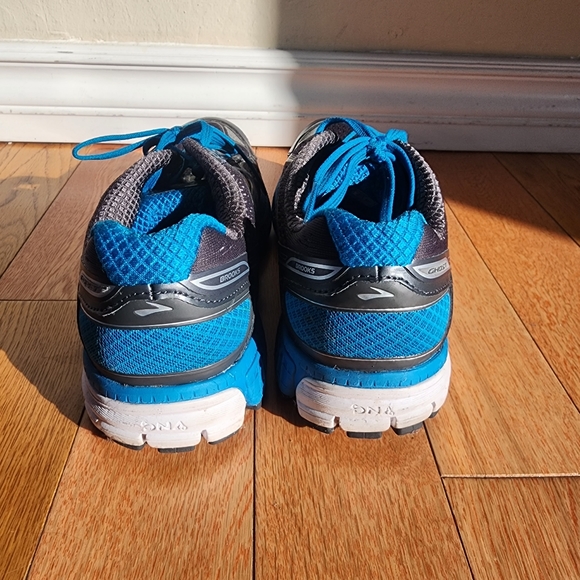 Brooks Ghost 8th Edition Running Shoes - Sz 9 - Picture 7 of 8